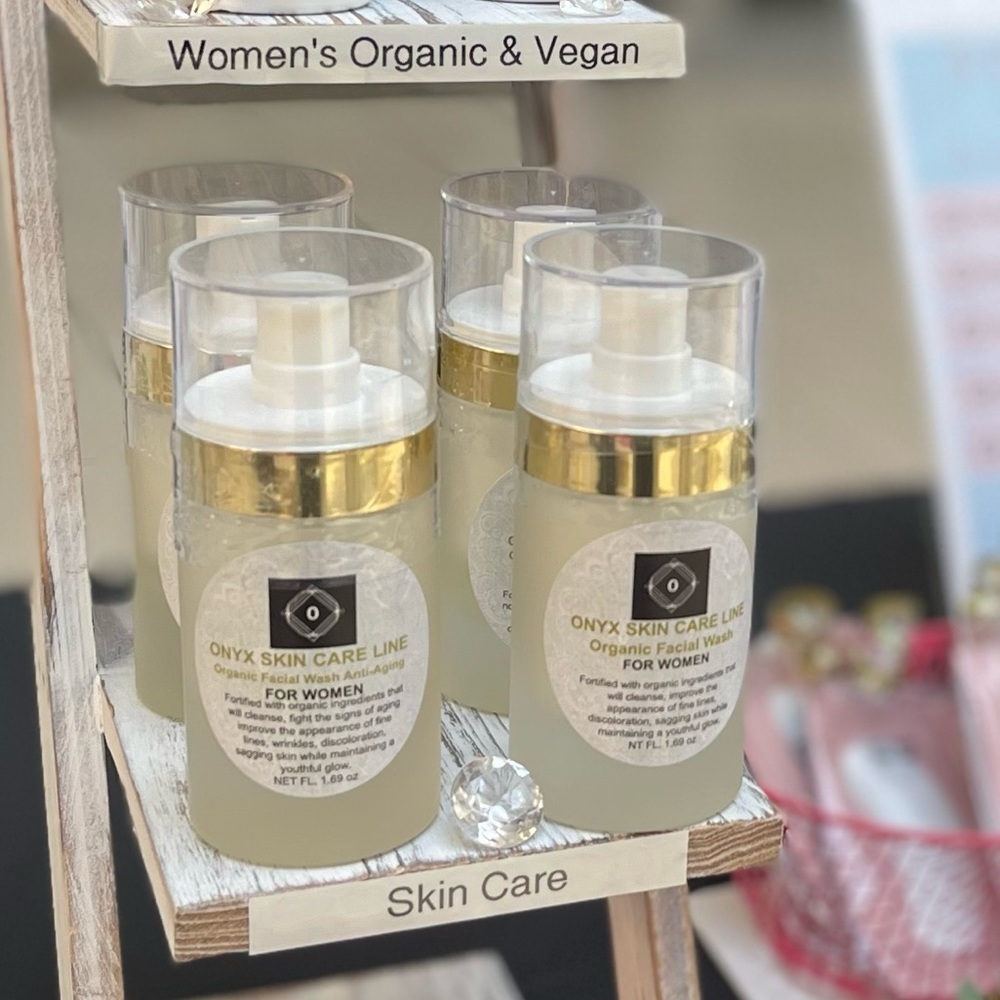 Women’s Dry Skin Two Step Set - Facial Wash & Moisturizer